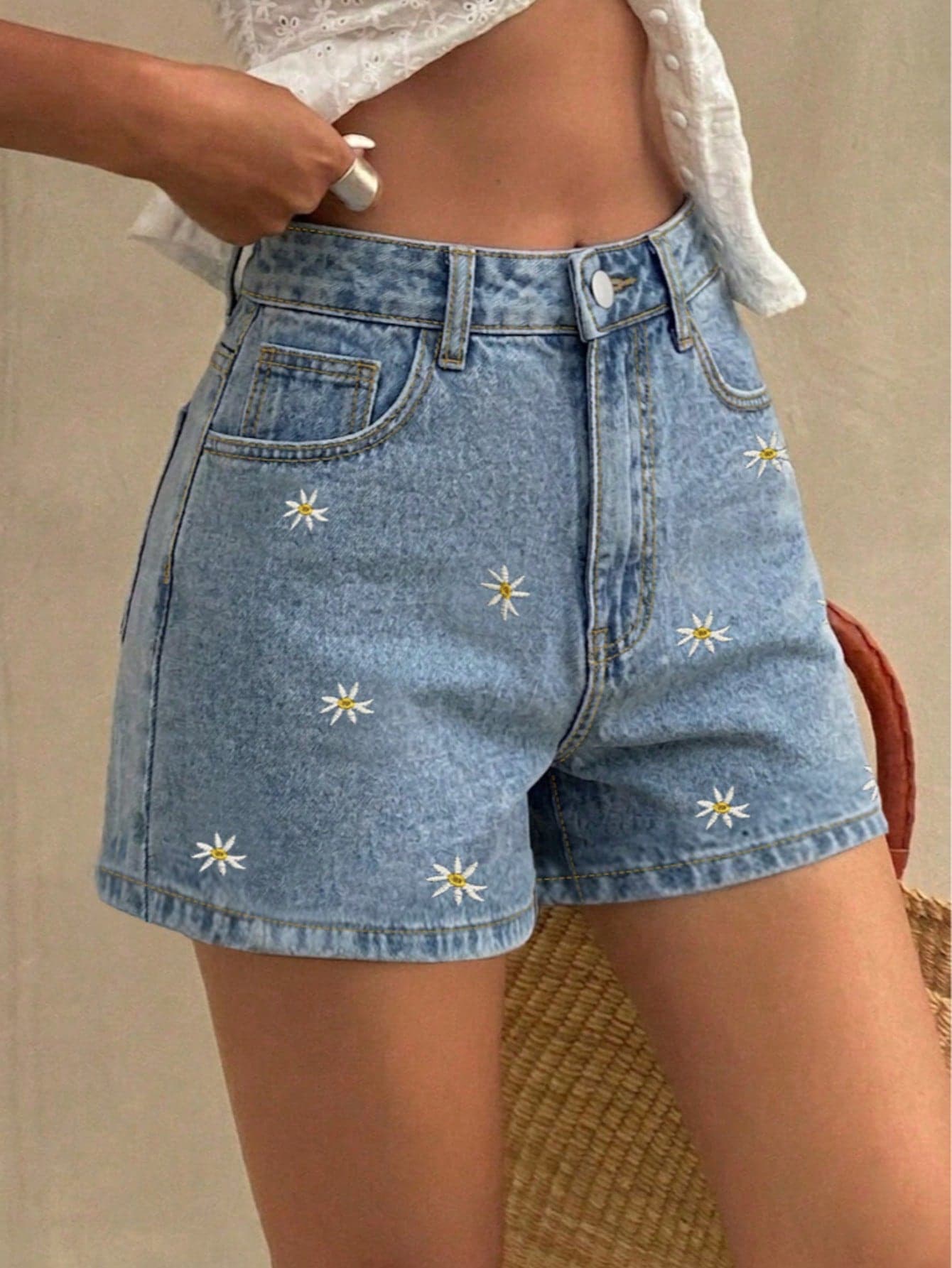 Women's Vintage Washed Light Blue Floral Embroidered Denim Shorts, Casual Loose Straight Leg Hotpants For Summer