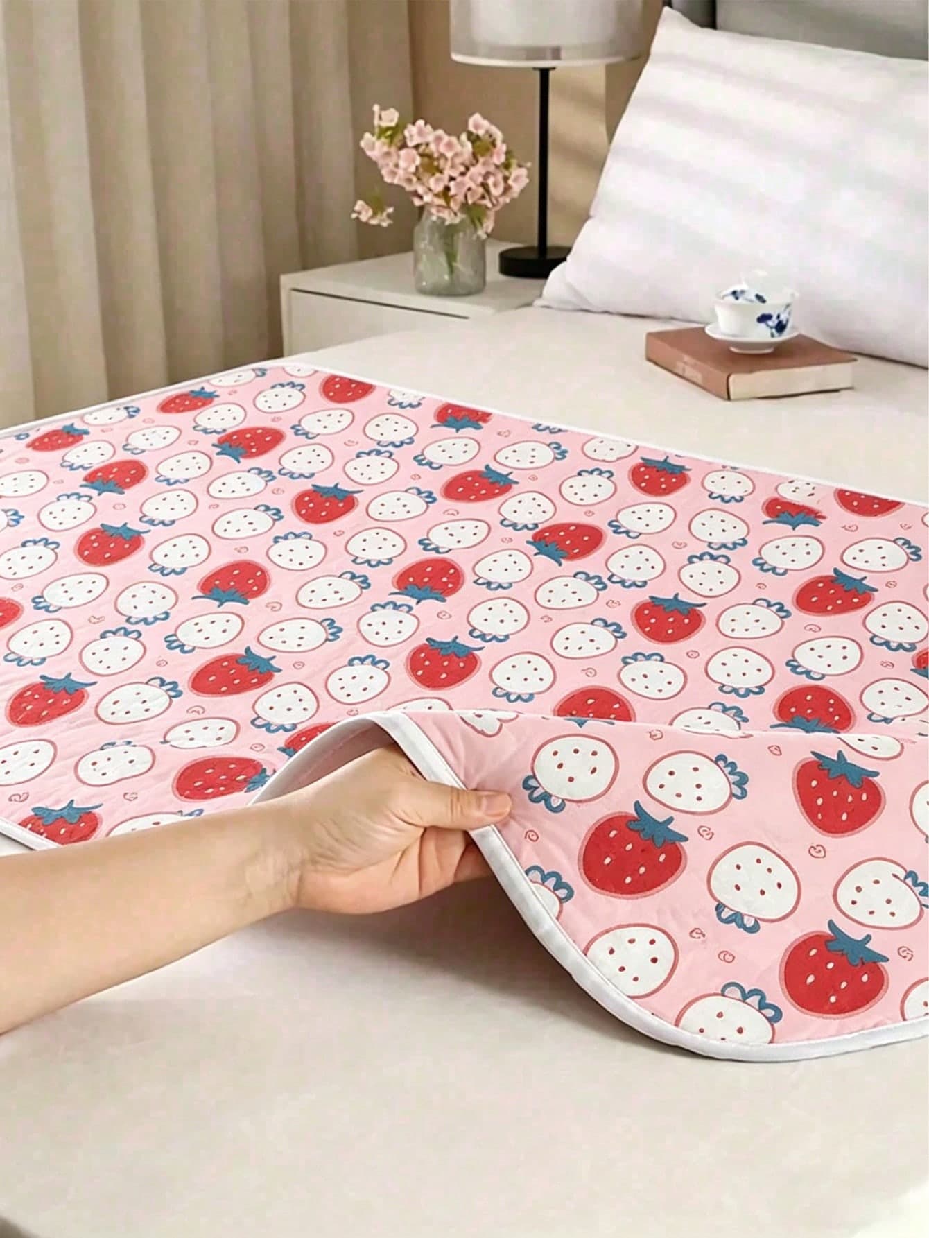 Reusable Leak-Proof Menstrual Pad, Waterproof Washable Mattress Pad, Mattress Protector, Suitable …For Women To Use During Menstruation, Incontinence, Bedwetting, Adults And Elderl