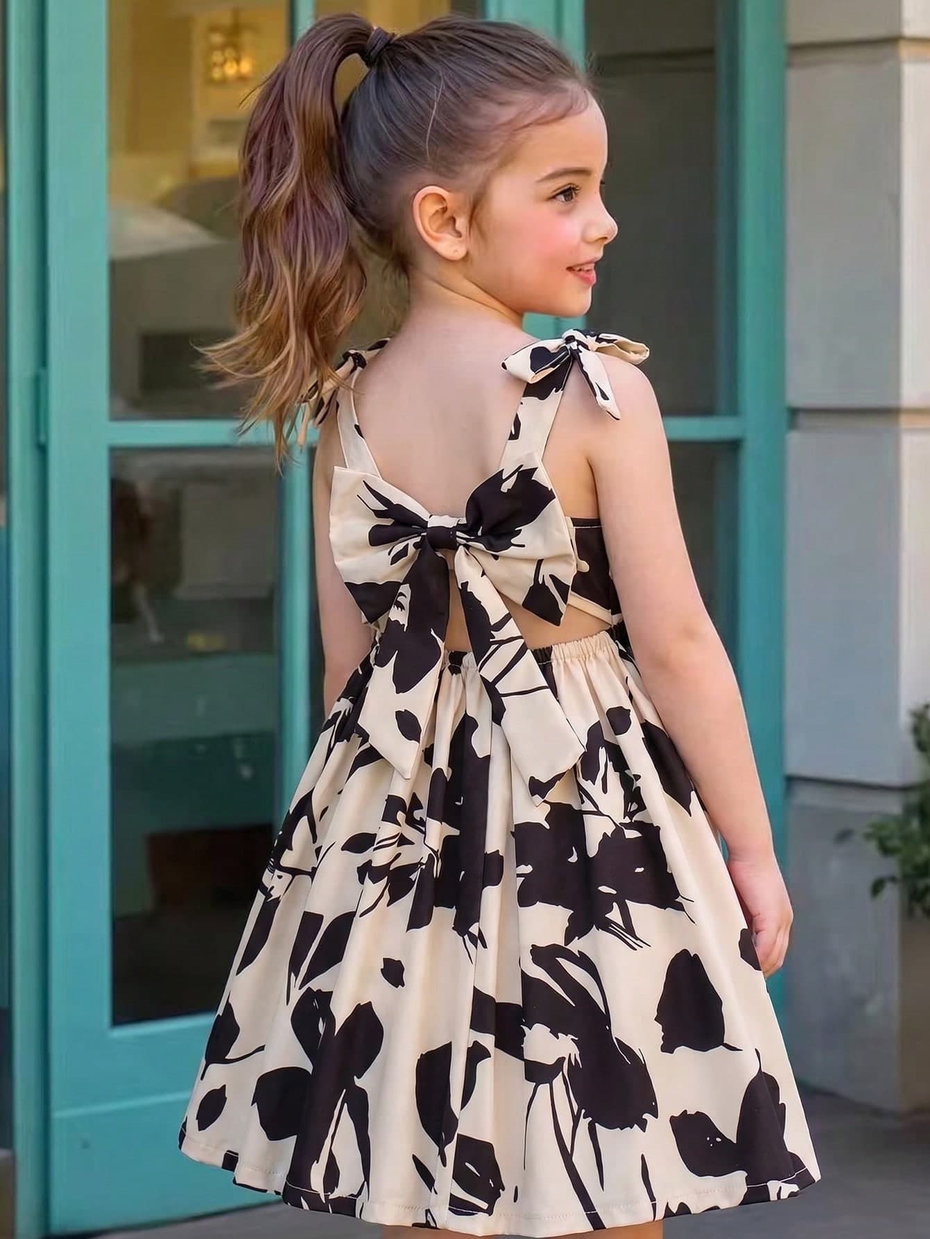 Young Girl Geometric Pattern Print Full-Print Spaghetti Strap Dress With Oversized Bow Decor, Elegant Fitted Princess Dress