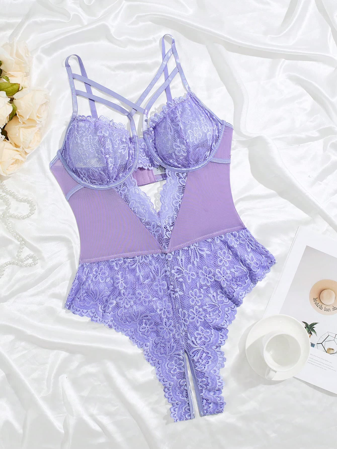 Plus Size Women Contrast Lace Hollow Out Sexy Lingerie Camisole