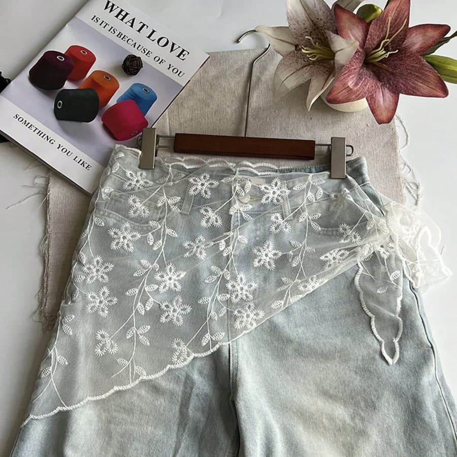 Versatile Layered Lace Triangular Scarf/Shawl, Soft Decorative Scarf, Waist Wrap, Sunscreen Scarf. Versatile Accessory For Decoration, Can Be Used As Headscarf, Bag Accessory, Neckwear, Shawl