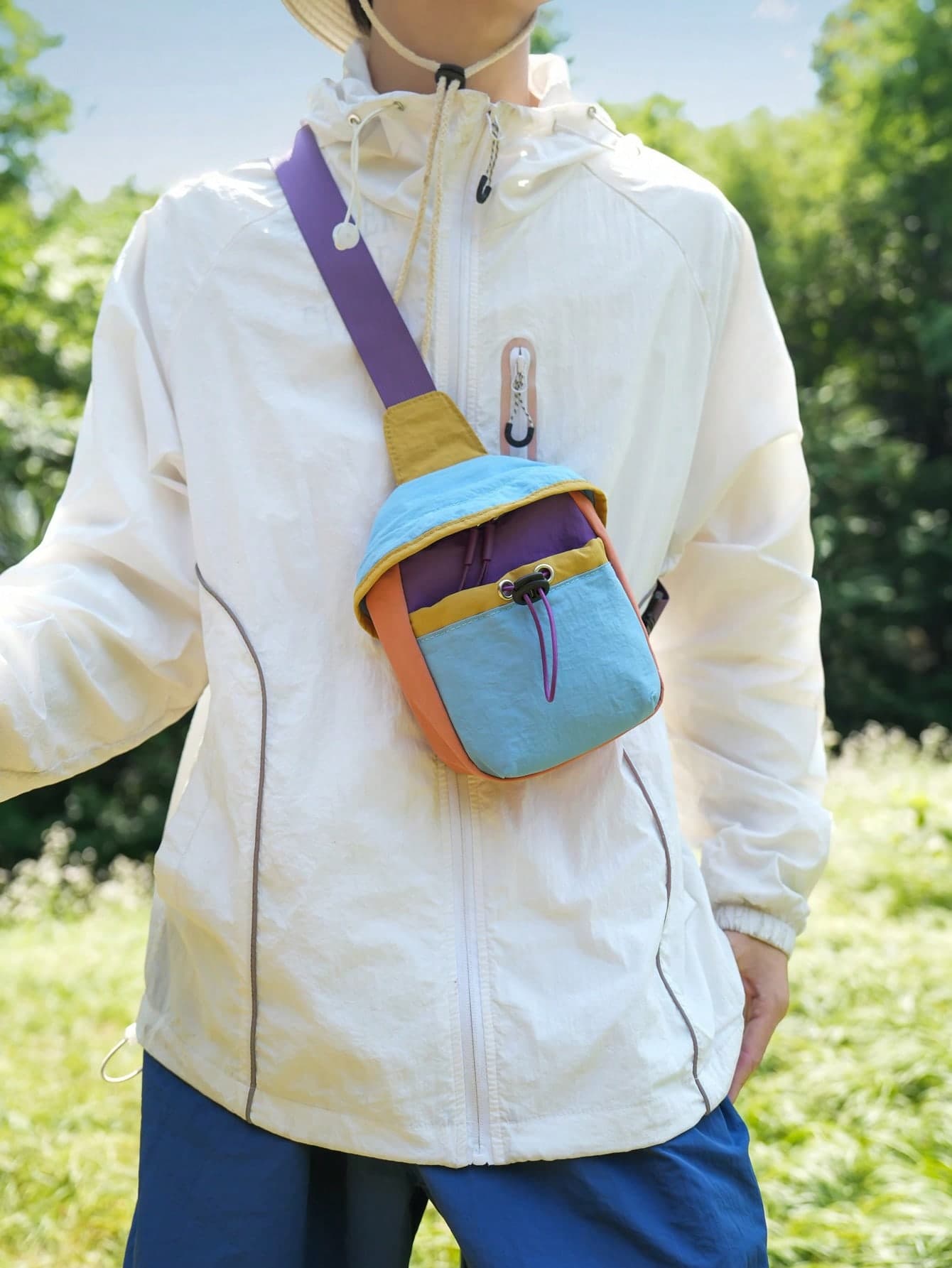 1pc All-Season Essential Mini Water-Resistant Nylon Material Color-Block Drawstring Waist Bag, Unisex Couple Crossbody Chest Bag Suitable For School, Work, Shopping, Sports, Travel, Father's Day Gift Exchange