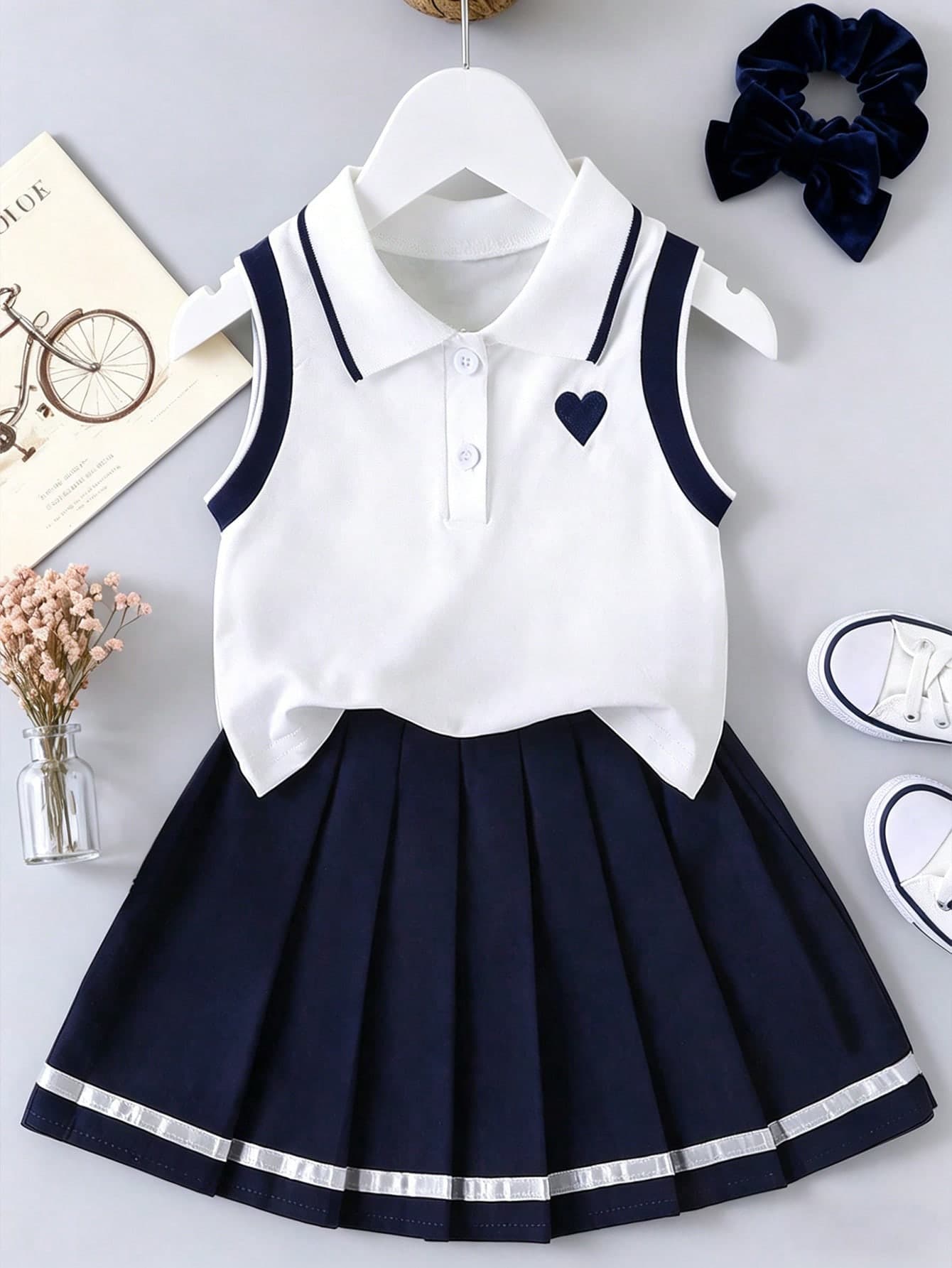 Tween Girl Heart Print Polo Neck Tank Top And Ribbon Decor Pleated Mini Skirt Casual Outfit