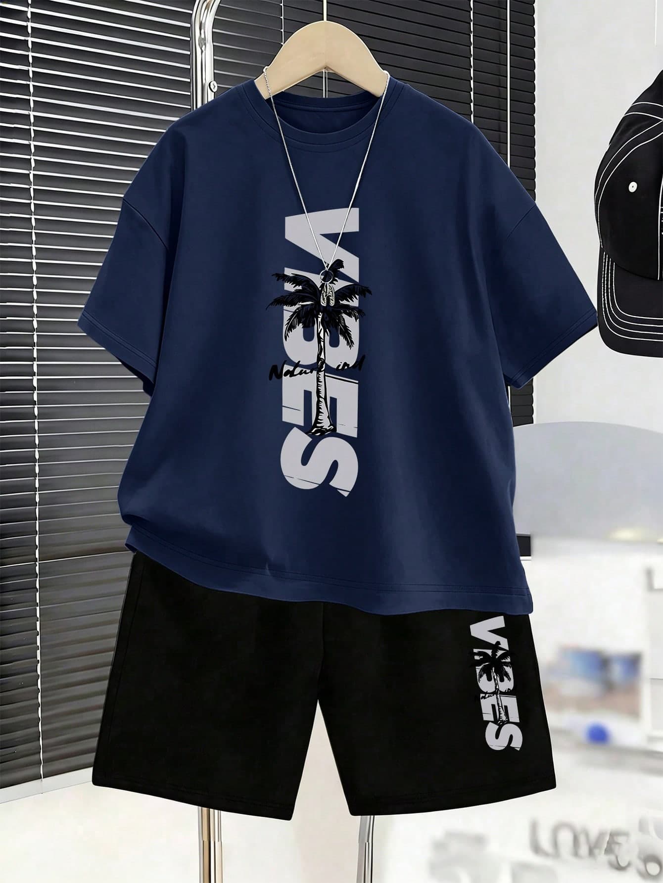 Tween Boys Summer Comfortable Casual Set - Crew Neck T-Shirt + Shorts, Simple Letter & Coconut Tree Print, Vacationcore