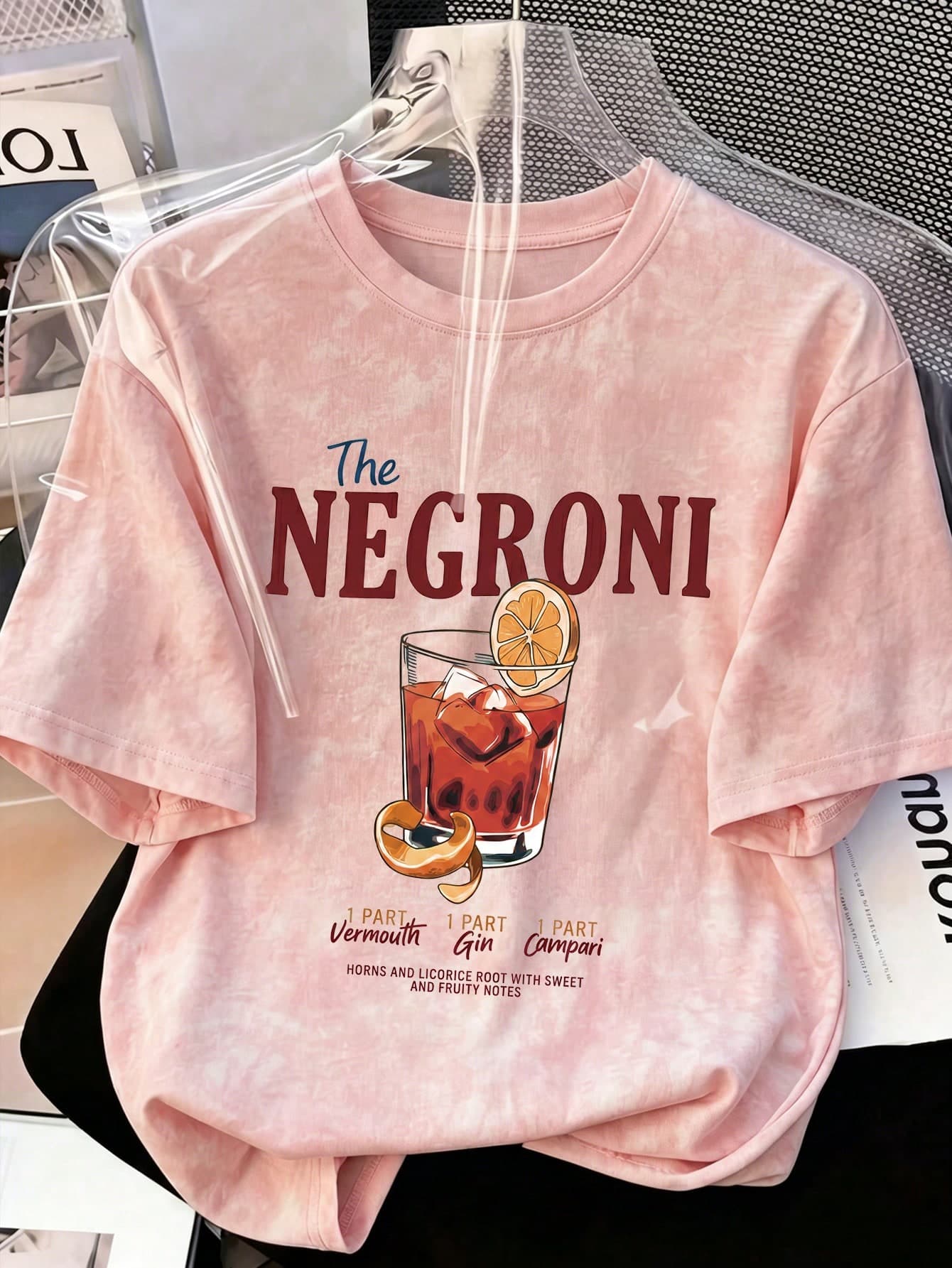 Women's Round Neck Short Sleeve T-Shirt, Fashion Graphic Print Design, Casual Comfortable Loose Fit Pullover Top, Pink Summer