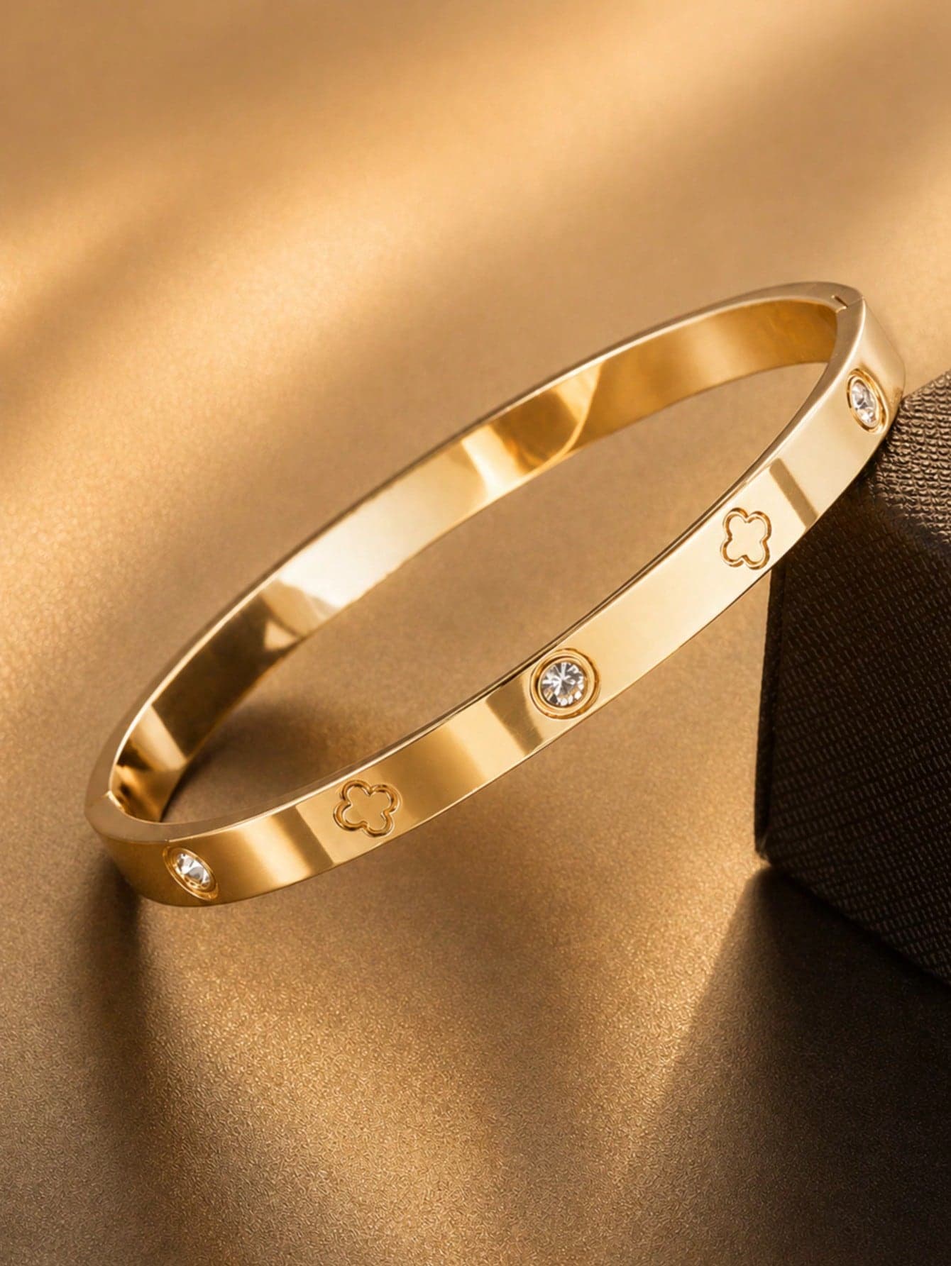 18K Gold Plated Stainless Steel Lucky Flower Bracelet, Elegant Gift For Her On Valentine's Day