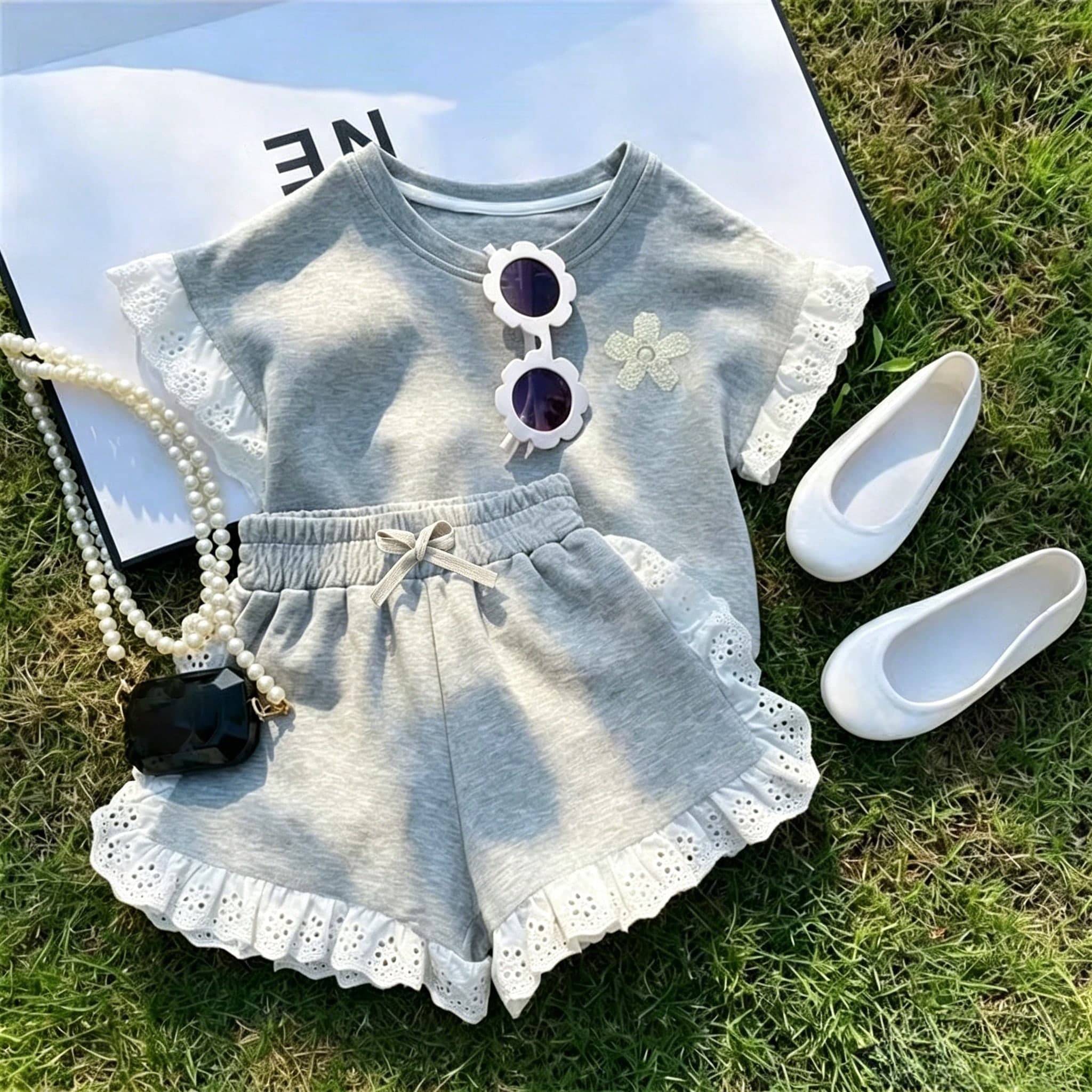 2pcs/Set Girls Summer Outfit, Korean Style Casual Lace Trim Short Sleeve T-Shirt & Shorts, Fashionable For Toddler & Little Young Girl