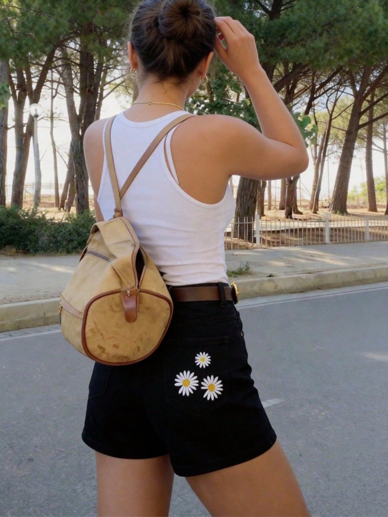 Women's Casual Washed Black Denim Shorts, Suitable For Summer Outfits, Cute Straight Leg Style, Versatile For Daily Wear, Non-Stretch
