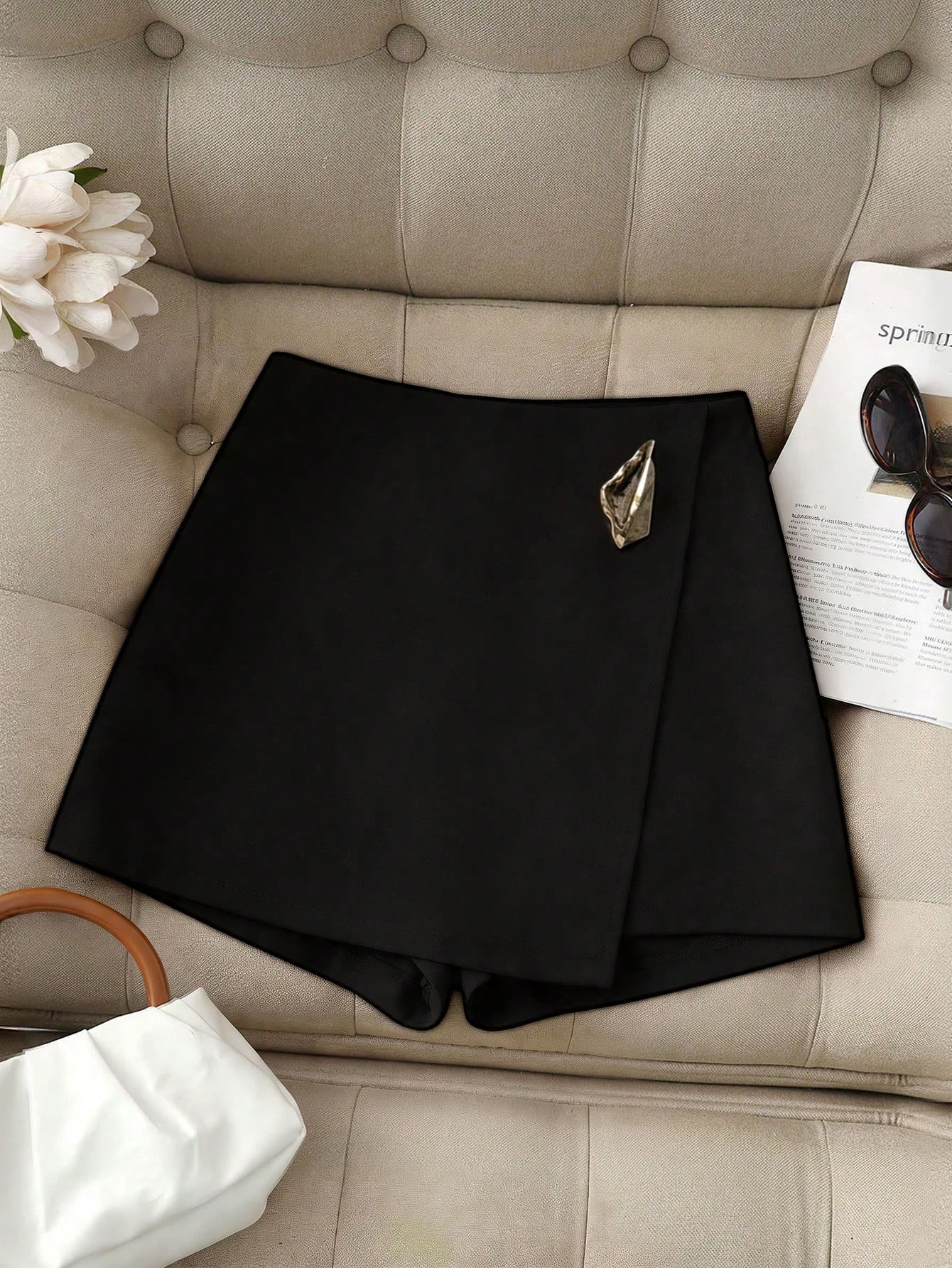 Freeform Spring Summer Black Skort For Women, Fashionable Minimalist Business Casual Commute Elegant Premium Versatile Slimming Old Money Style Korean Fashion Skort With Design Sense Metal Button Decoration