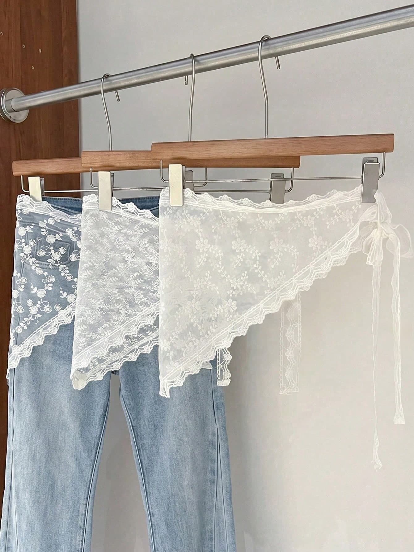 3Pcs Floral Embroidered Lace Triangle Waist Scarf With Adjustable Waistband, Multi-Functional Layered Shawl, Hollow Lace Bridal Mantilla Veil