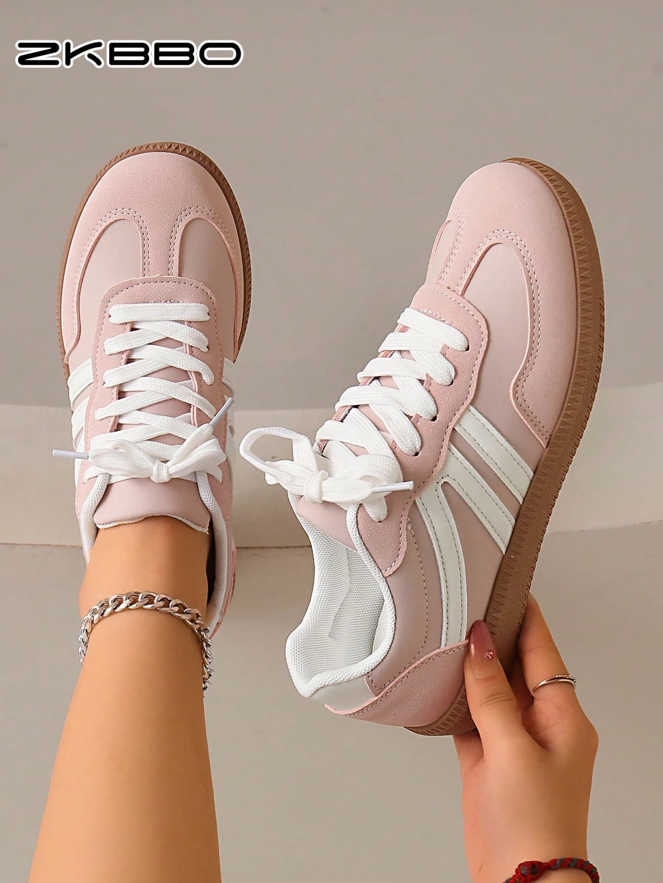 ZKBBO Women's Flat Casual Shoes Lightweight Comfortable Cross-Strap Sneakers Plus Size Fitness Walking Shoes