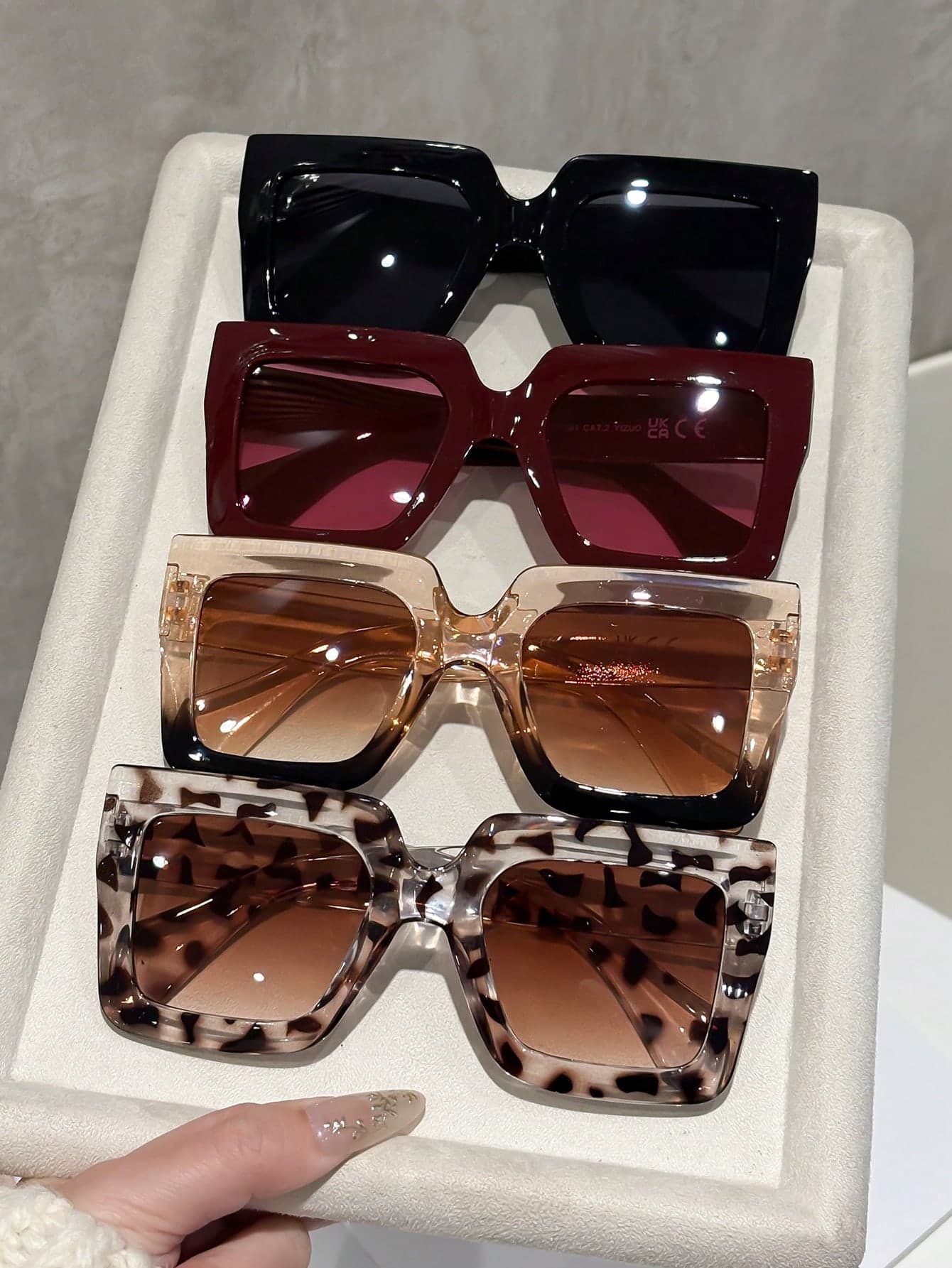 4 Pairs Plastic Geometric Oversized Full Frame Leopard Print Classic Retro Timeless Women's Glasses Set, Suitable For Rave Party, Outdoor Travel, Halloween Street Photography, Music Festival, Carnival, Creative Fashion Accessory