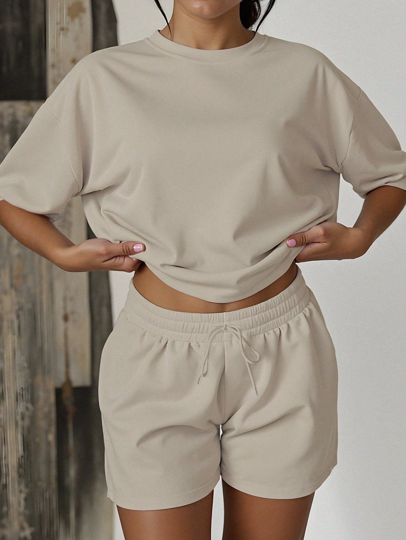 Women Summer Casual Festival Solid-Color Round-Neck T-Shirt And Shorts Set, Women Going Out Sports Set,Perfect For Vacations,Daily,Graduation Outfit