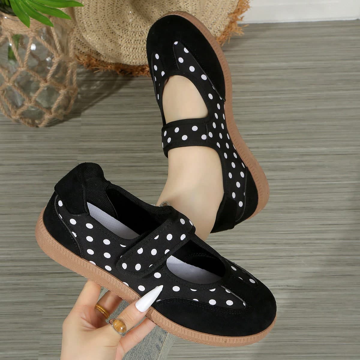 Thin Mary Jane Polka Dot Sneakers Women's Shoes 2026 New Style Versatile Color Block Slip-On Casual Shoes Women's Retro Training Shoes Comfortable Durable Non-Slip