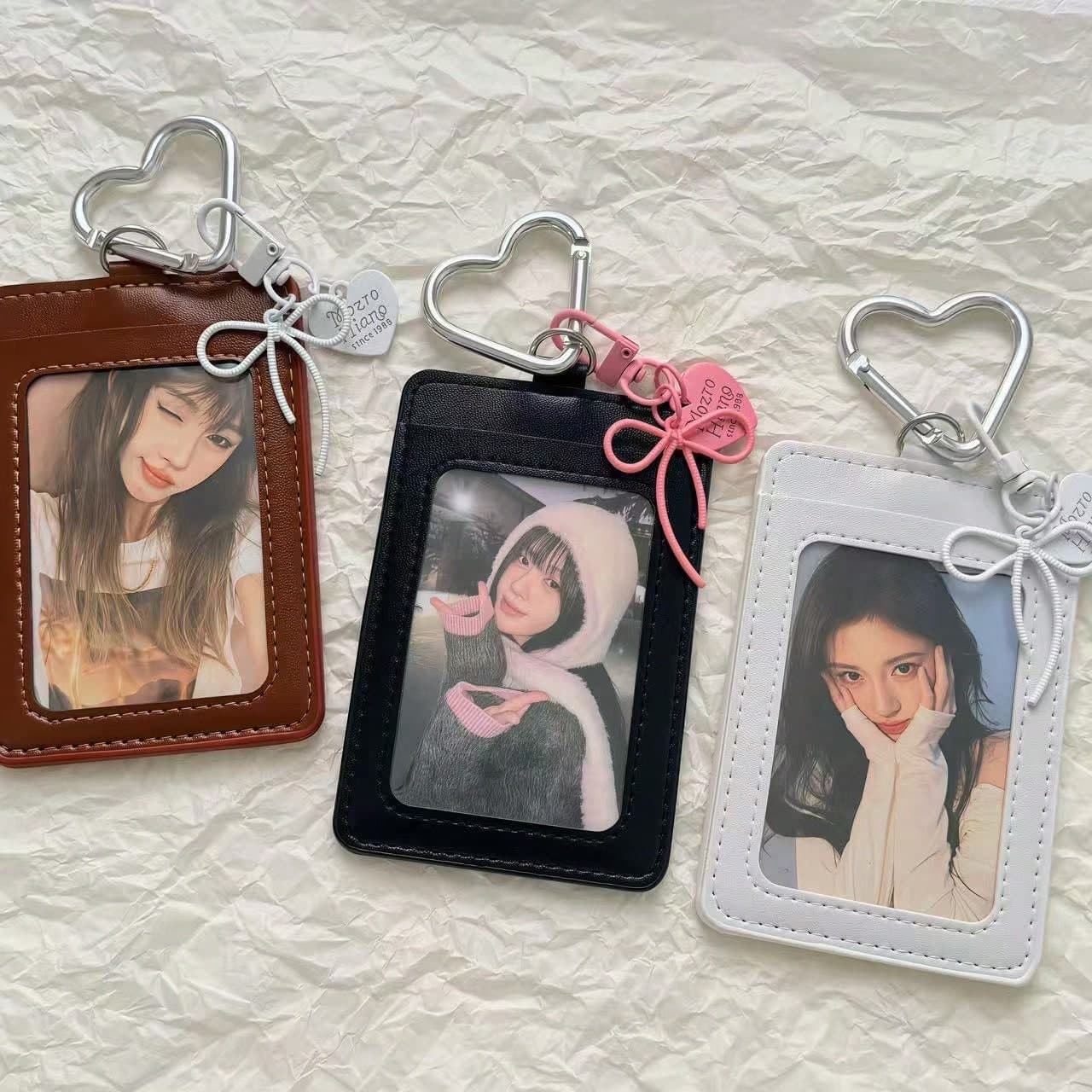 Photo Card Holder Keychain - 1pc PU Leather Wallet Size Photo Card Holder With Detachable Metal Heart Pendant And Butterfly Charm, Cute Dual Slot Protective Case, Suitable For Idol Photo Cards, ID Cards And Credit Cards, Perfect For Back To School Gifts