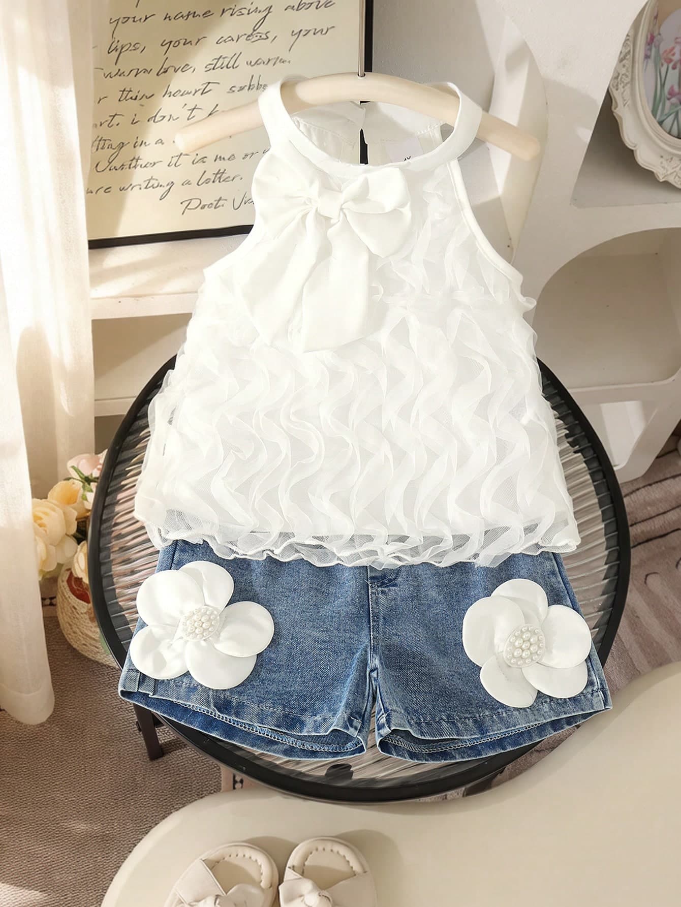 2pcs Girls Sweet Princess Style 3D Big Bow Decor Mesh Halter Sleeveless Tank Top & Beaded Floral Elastic Waist Denim Shorts Set, Summer