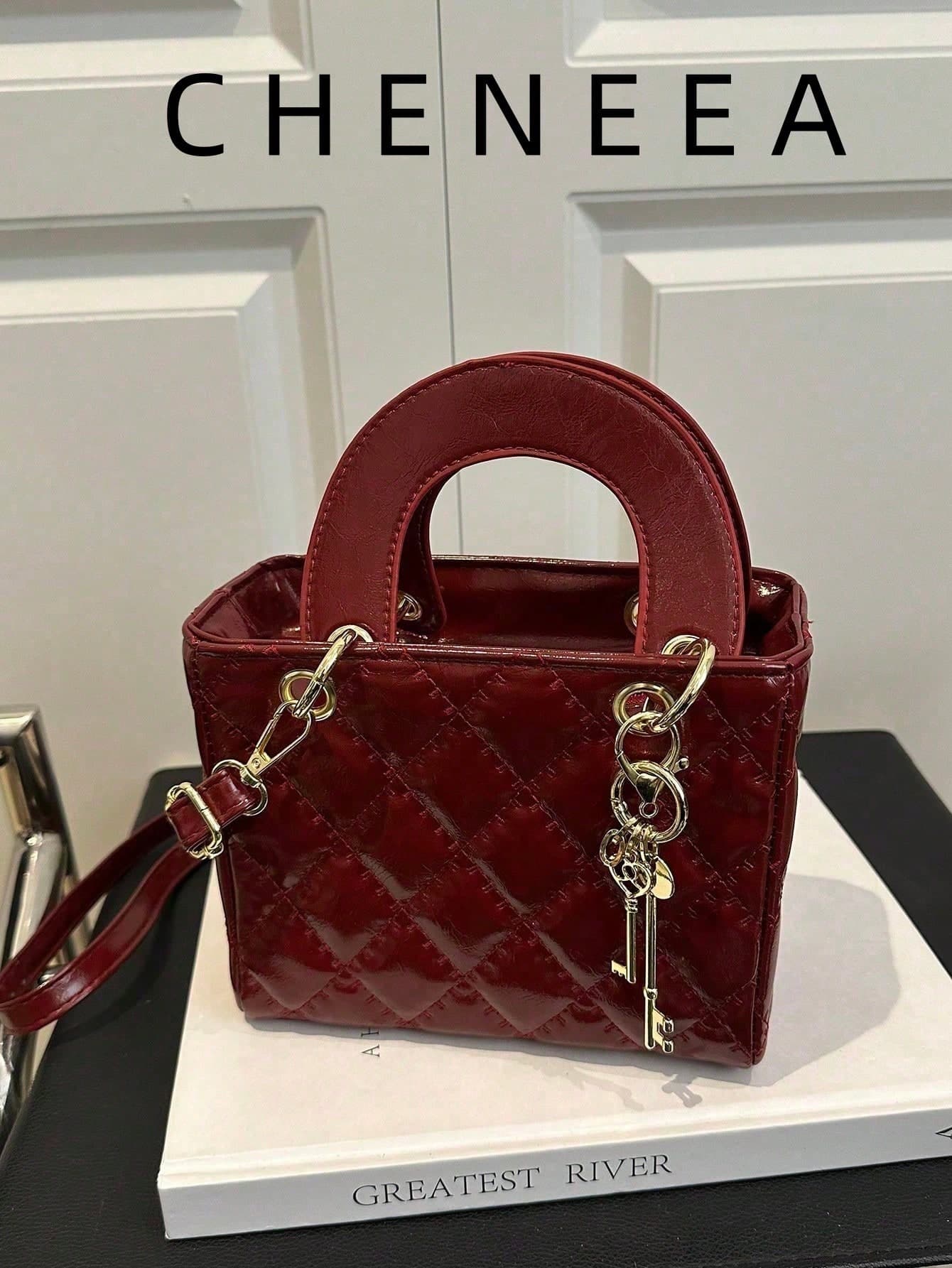 Spring/Summer New Women's Handbag, Toffee Color, Retro Fashion Rhombus Pattern Mini Tote Bag, Square Shape, Zipper Closure
