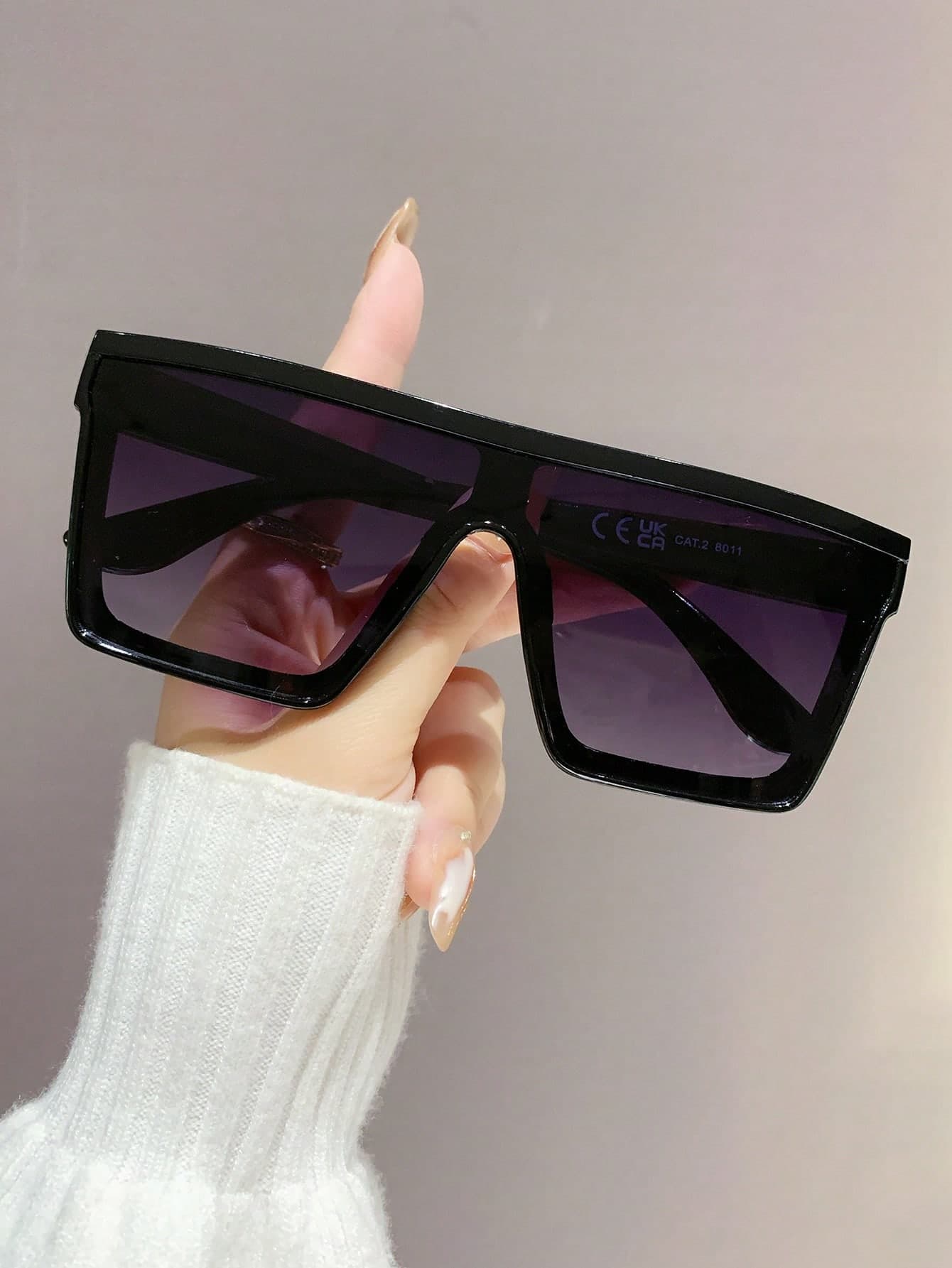 1pc Square One-Piece Plastic Fashion Sunglasses Street Sunglasses Beach Sun Glasses Beach Accessories For Women Sun Glasses Sunglasses Shades Basics And Suit For Sweater Jeans Sweatpants Hoodie Jackets Dress And Long Sleeve Shirt Fashionable Shade Elegant Outfit Family Outings Travel Vacation Holiday For Summer Beach Vacation,Outdoor,Travel