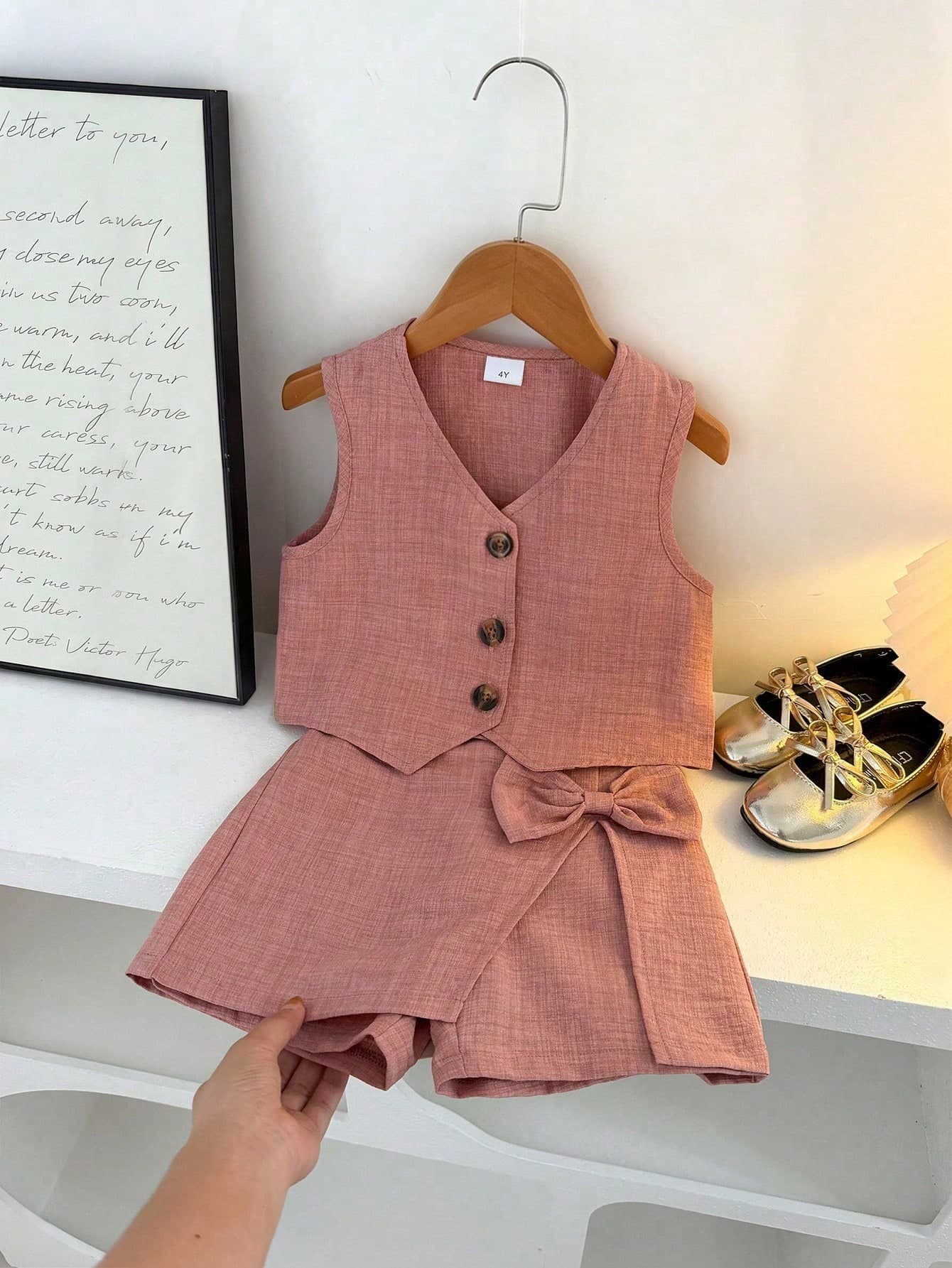 2pcs Baby Girl Elegant Street Vintage Fashion Light Brown Vest Top & Skort Set With Bow Decor, Suitable For Streetwear, School Wear, Photo Shoot