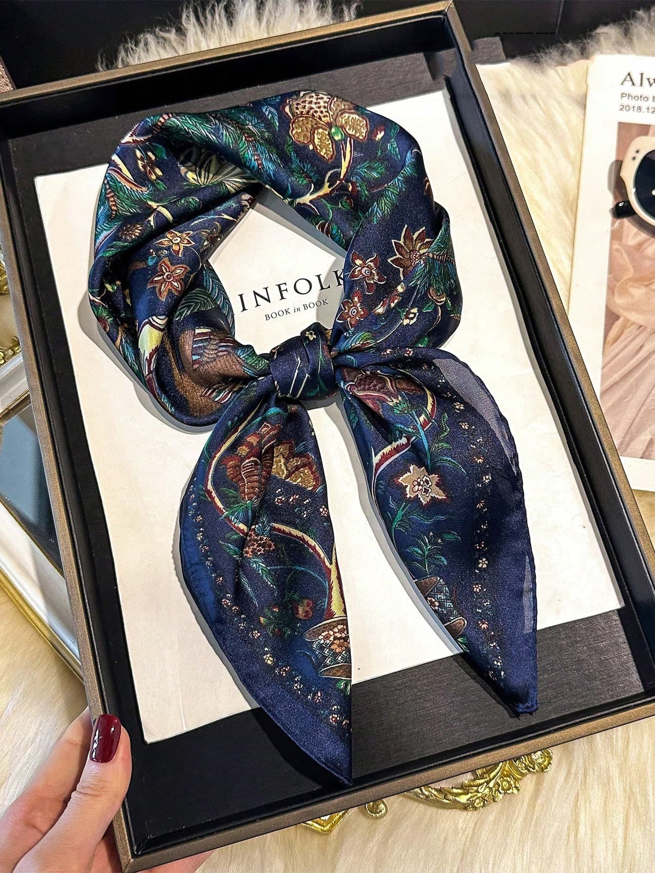 1pc Elegant Floral Print Faux Silk 70cm Square Scarf, Men's Bandana, Versatile Neck Scarf, Head Wrap