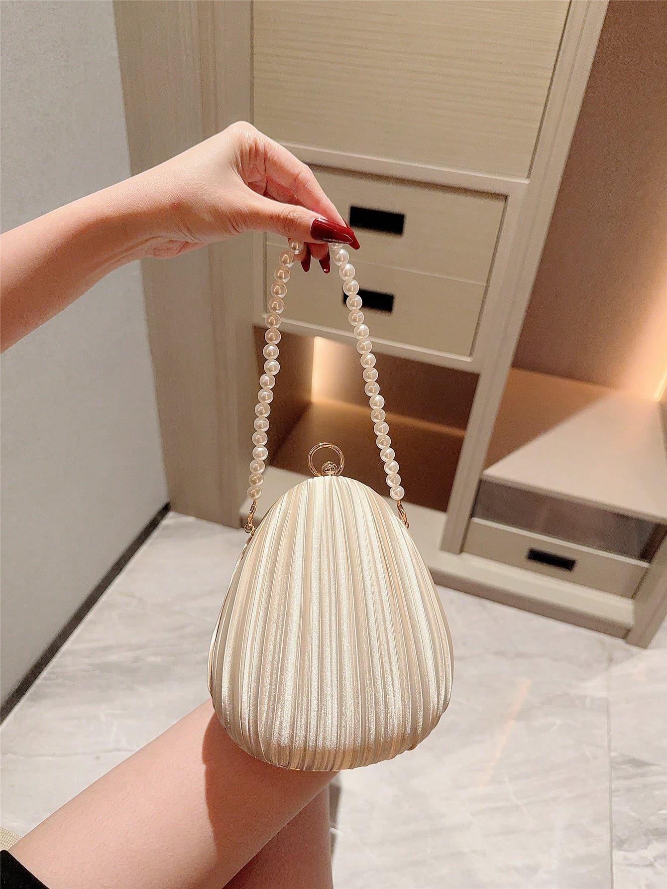 Moonlit Eve Bag 1pc Apricot Exquisite Pleated Box Design Evening Handbag, Luxury Faux Pearl Chain, Suitable For Party, Formal Dress, Ball, Graduation Ceremony, Bridal Wear, Party Clutch, Wedding Handbag
