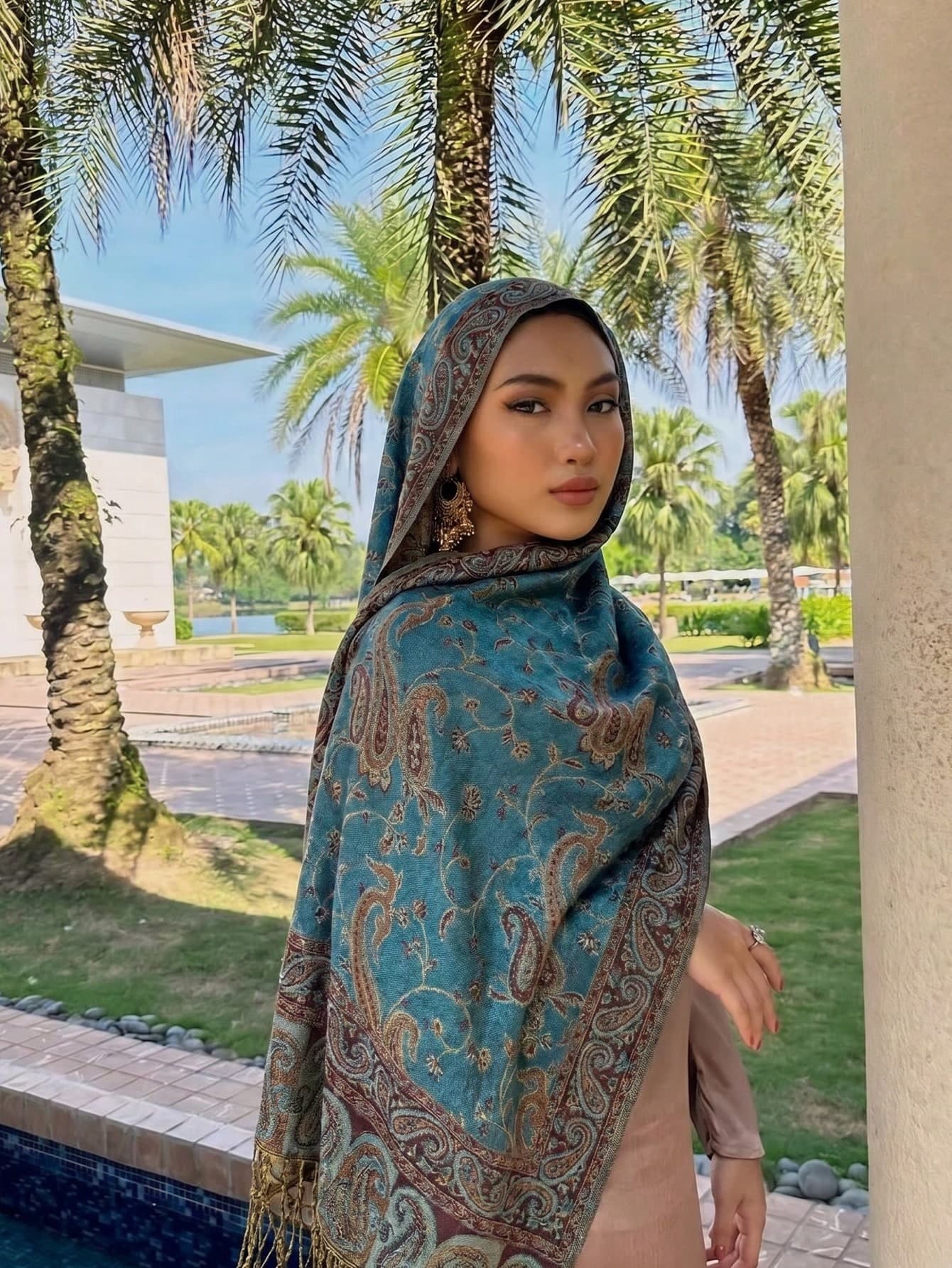 Bohemian Vintage Cashew Floral Tassel Shawl Women's Long Jacquard Scarf, Soft Skin-Friendly Fabric, 3D Gold Thread Woven Bird Floral Cashew Pattern, Can Be Used As Scarf, Sun Protection Shawl, Headscarf, Dress Outerwear, Comes With Gift Packaging Suitable For Holiday Gifts