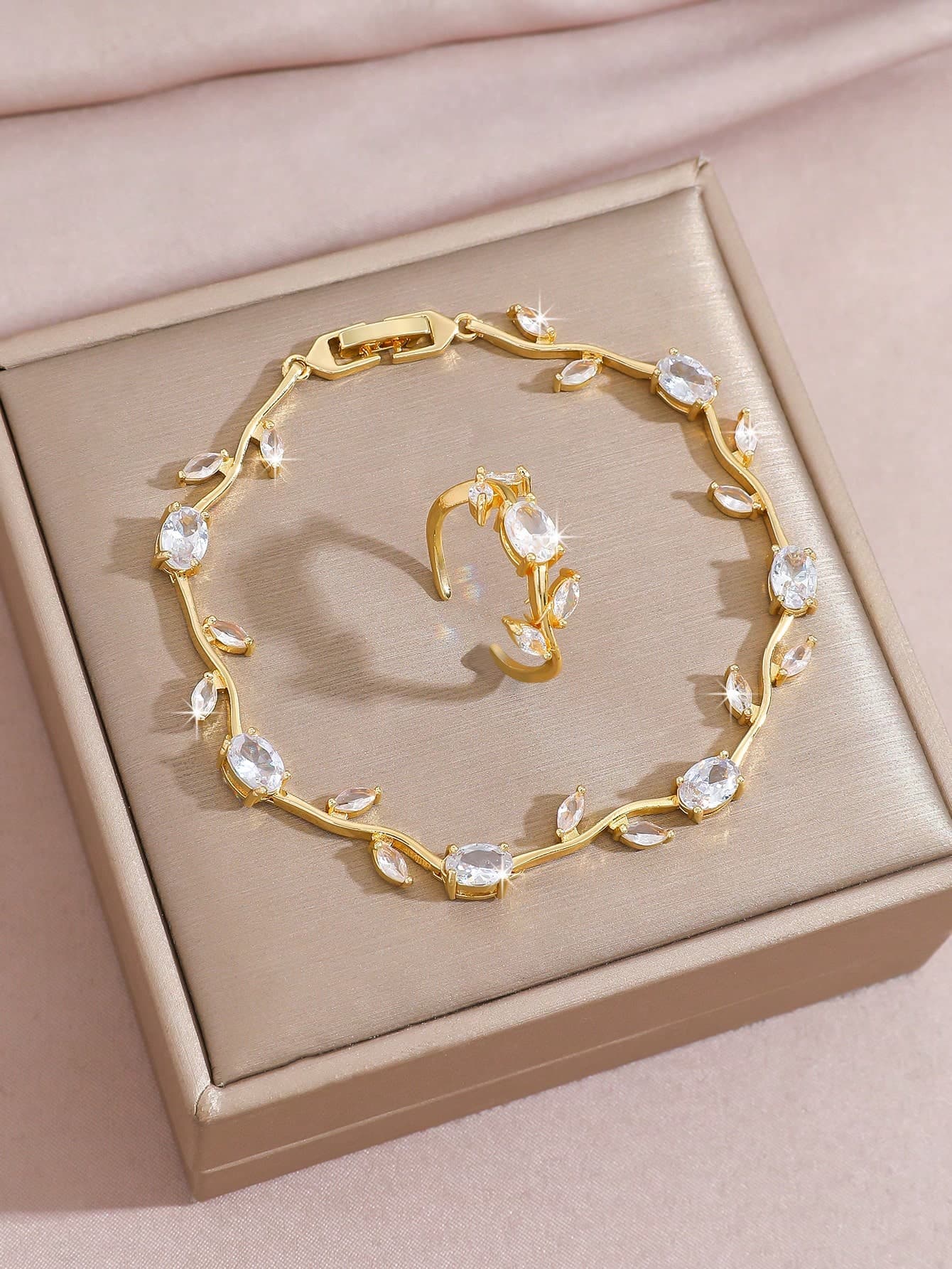 2pcs/Set Fashion Unique Copper Inlaid Zirconia Marquise Tulip Flower Bracelet And Ring Set, Birthstone Elegant Elegant Women's Fashion Jewelry, Suitable For Women's Daily Wear, Dating, Party, Wedding, Valentine's Day Jewelry Gift, Gift For Mom, Mother, Mother's Day