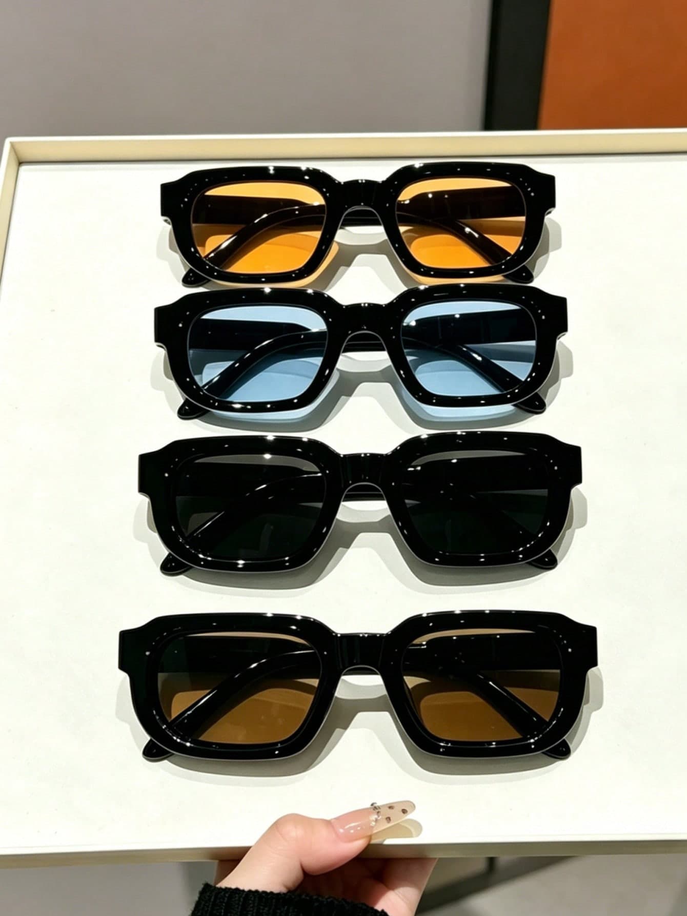 4pcs Black Frame - Niche Retro Square Men's , Cool Personalized Small Frame Women's , Street Style Hot Girl Decorative Glasses, Daily Wear, Photography, Shopping, Cycling, Travel, Beach, Driving, Street, Travel, Vacation, Outdoor Activity Glasses Accessories, Perfect Gift For Birthday, Holiday, Party, Christmas