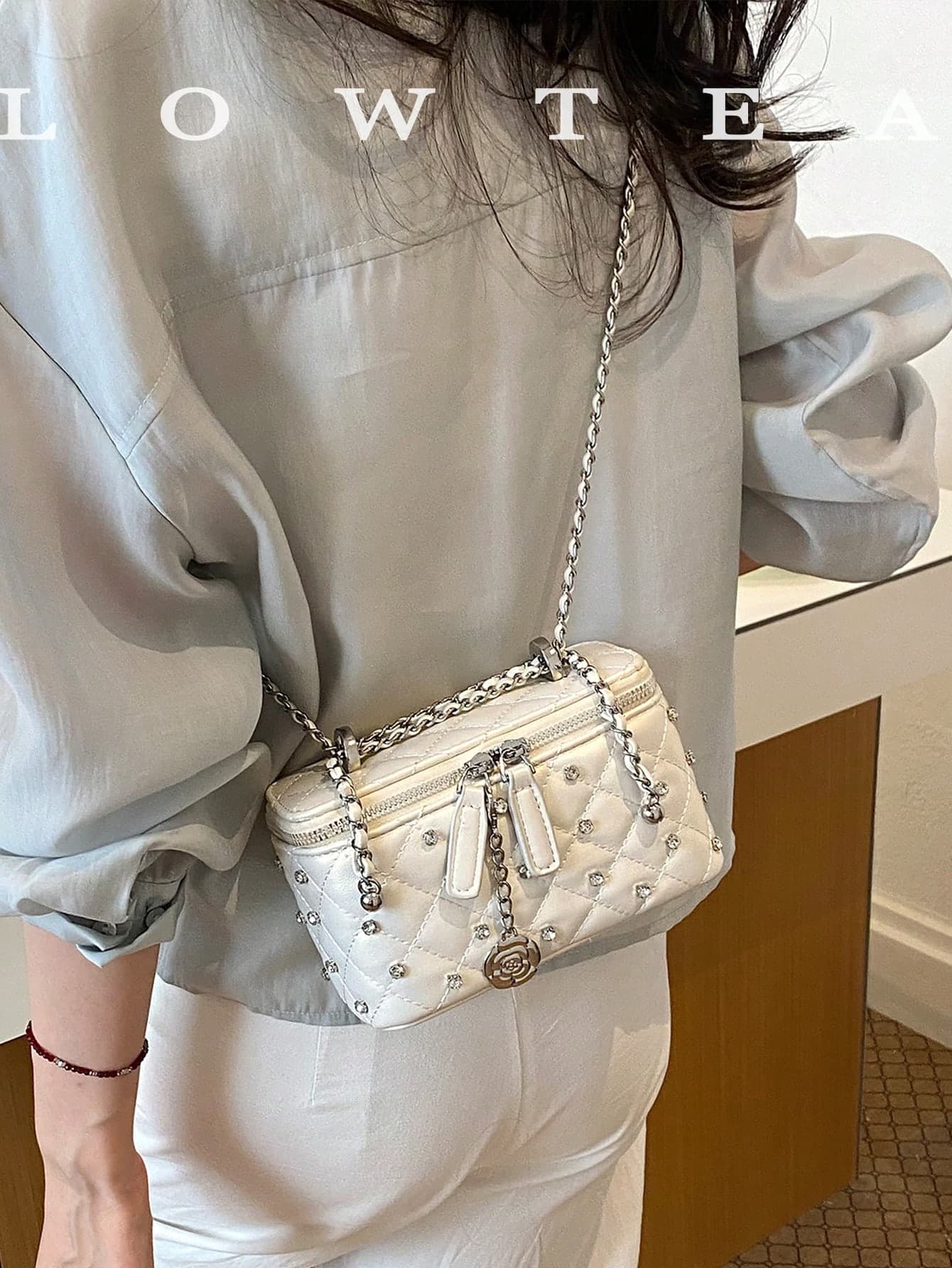 Low Tea 1pc Solid Color PU Fabric Crossbody Bag, Women's Vintage Fashion Box-Shaped Crossbody Bag, Adjustable Chain Design, Zipper Closure, Shoulder Strap Can Be Worn As Shoulder Or Crossbody, Suitable For Commuting, Outdoor, Travel, Outing