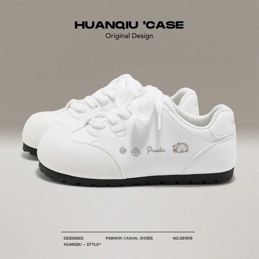 HUANQIU Women's Casual Sports Shoes, Cartoon Bear Embroidery Flat Skate Shoes, Round Toe, Versatile Retro Casual Sneakers, Campus Style White Shoes, All-Match Design, Suitable For All Seasons 2026