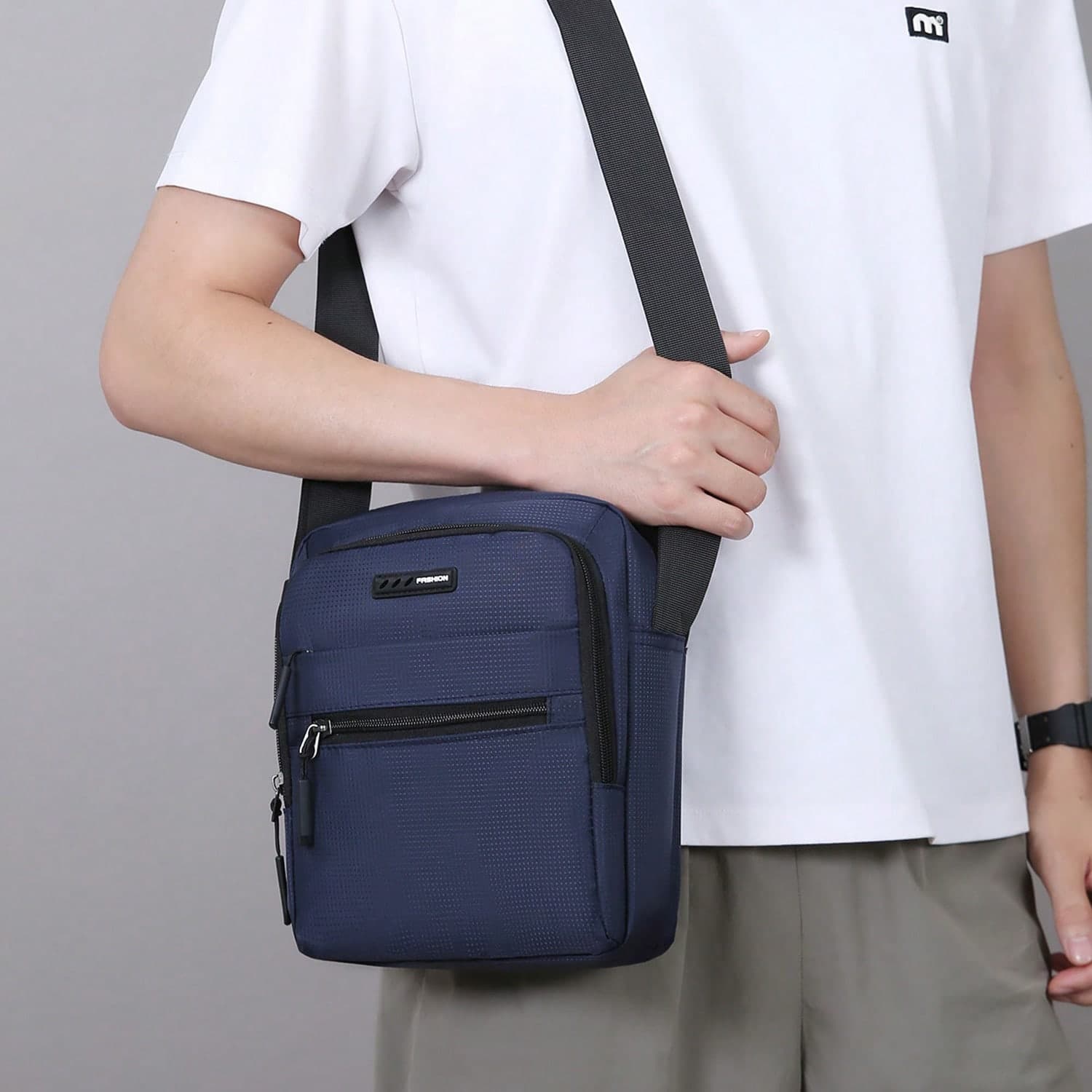 1pc Men's Shoulder Bag, Minimalist Fashion Multi-Compartment Casual Crossbody Bag, Commuter Bag, Portable Storage Bag