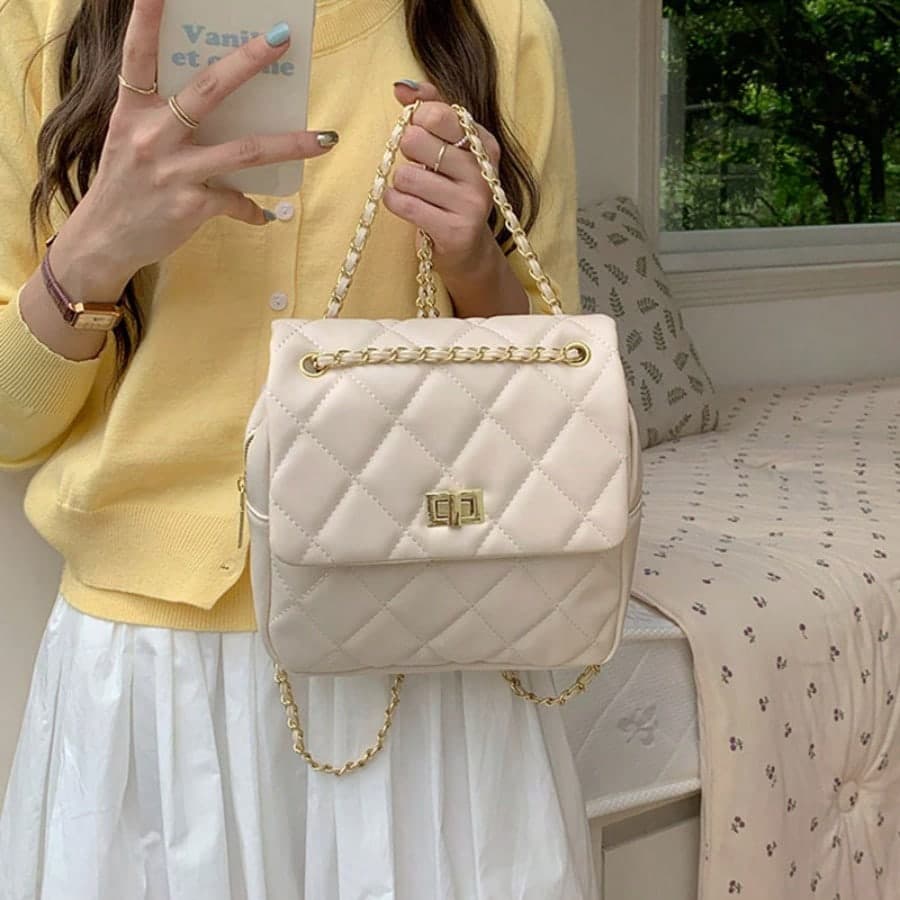 Ladies' Crossbody Bag New Retro Exquisite Versatile Crossbody Buckle Small Square Bag, Suitable For Daily Commuting Use And Dating Parties