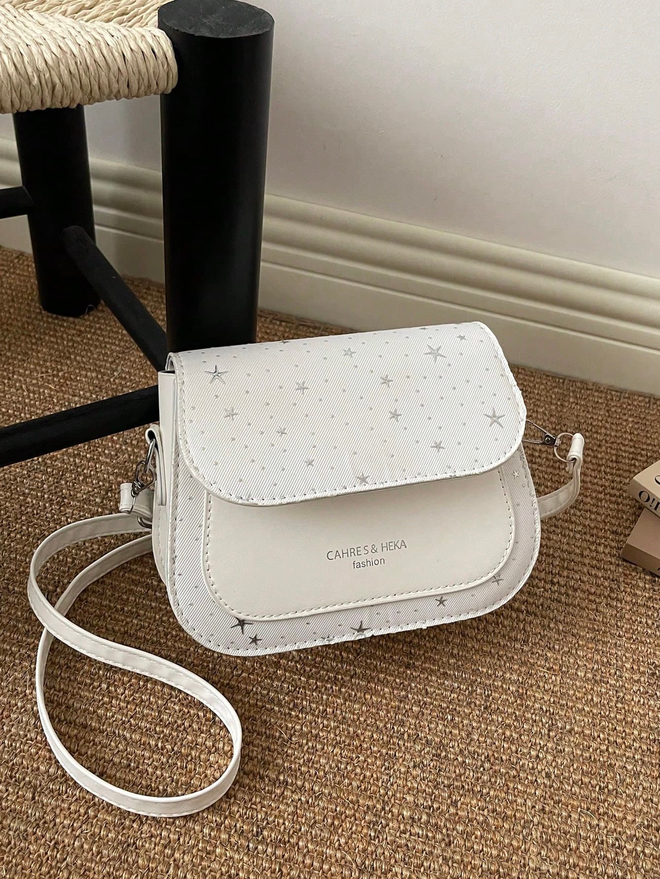 Korean Style New Fashion Saddle Bag 2026 Niche Design Casual Textured Women's Shoulder Crossbody Bag