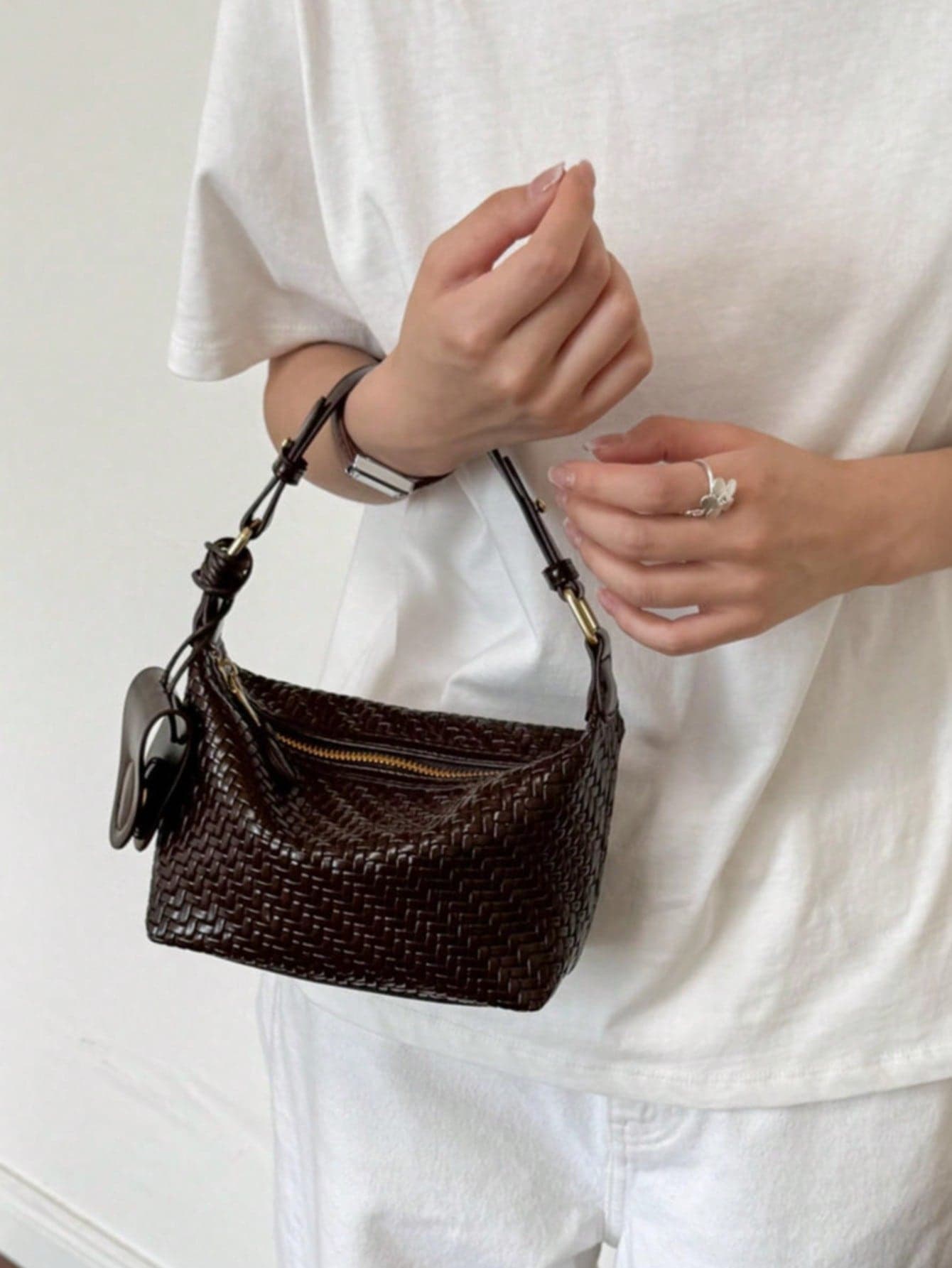 1PC Dark Brown Hand-Woven PU Mini Baguette Crossbody Bag, Gold Zipper Closure, Adjustable Matching PU Wide Strap, Side Knot With Leather Charm, Vintage Casual Commute Shoulder Small Bag Dark Brown HandWoven PU Baguette Crossbody Bag GoldZipper Closure Purse Adjustable Wide PU Strap
