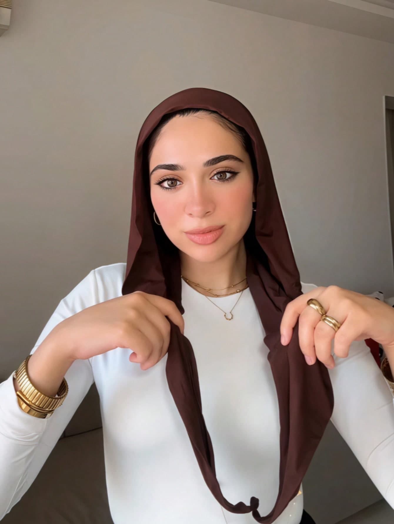 1pc Women's Instant Classic Basic Solid Color Hijab, Pre-Sewn Twisted Neck Scarf, Multi-Way Wearable Adjustable Styling Versatile Elastic Turban, Comfortable Soft Skin-Friendly Fabric, Suitable For Daily Wear, Sports, Yoga