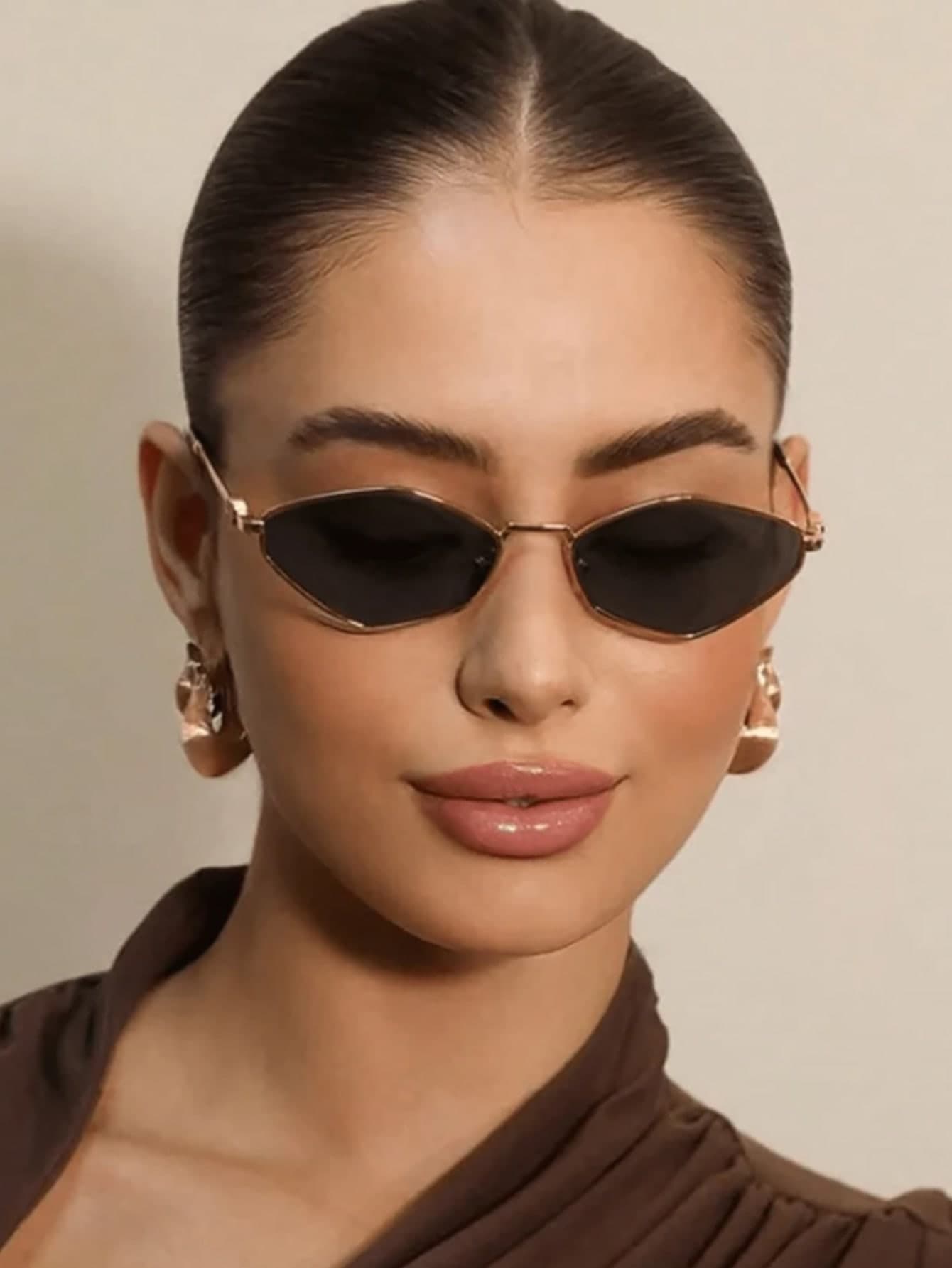 1pc New Summer Women's Glasses, Retro Bohemian Metal Frame Narrow Small Square Rhombus Gray Unisex Glasses, Elegant Daily Decoration, Street Style, Fashion Show, Beach Holiday