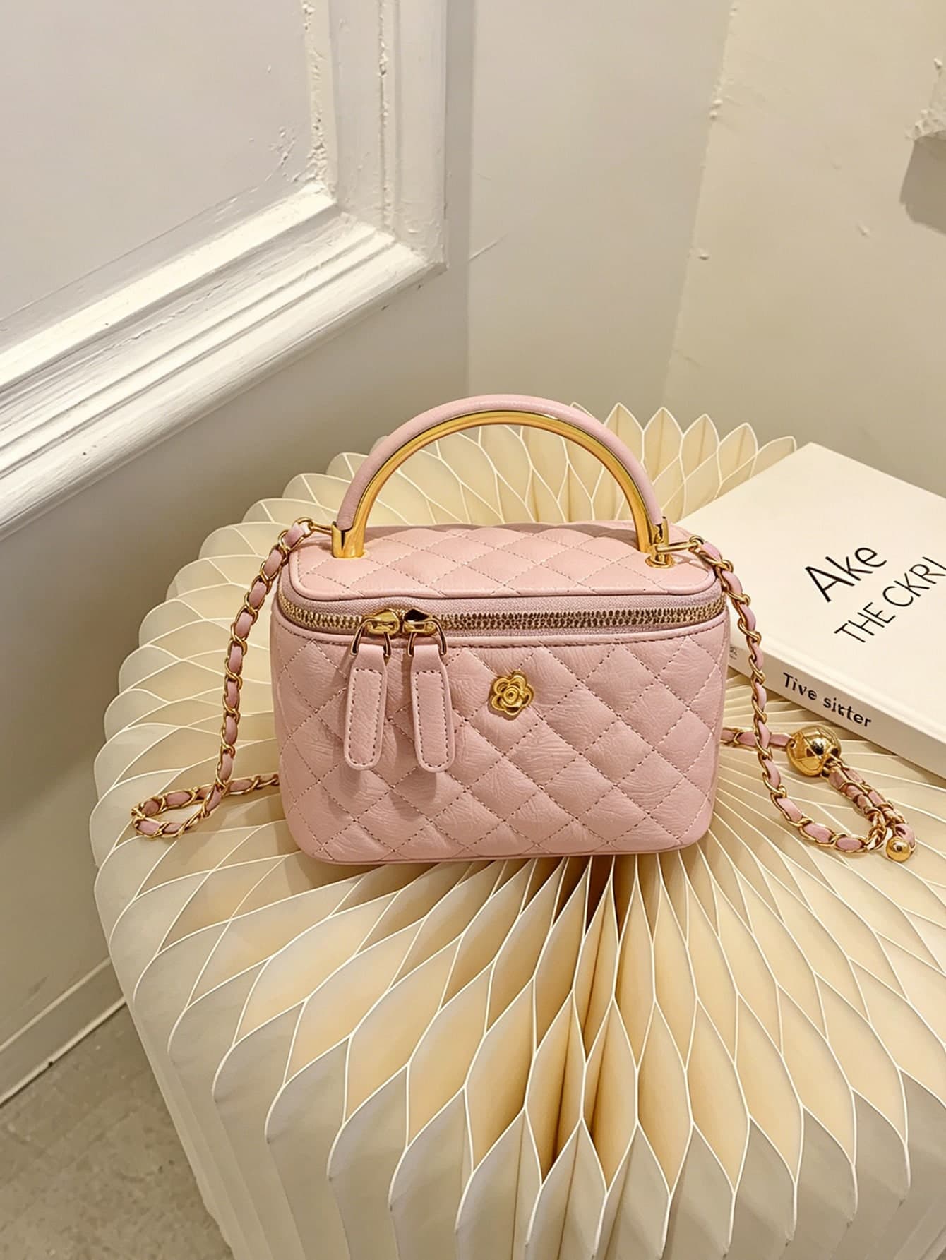 1pc Black Casual Multifunctional Handbag, Fashionable Embroidered Plaid Fabric, Suitable For Office, Holding Phone, Cosmetics, Coins, Shopping, Wallet, Etc., Suitable For Young Women, College Students, Newlyweds, White-Collar Workers. Very Suitable For Office, School, Work, Outdoor Activities, Travel And Other Occasions, Fashionable Ladies Handbag