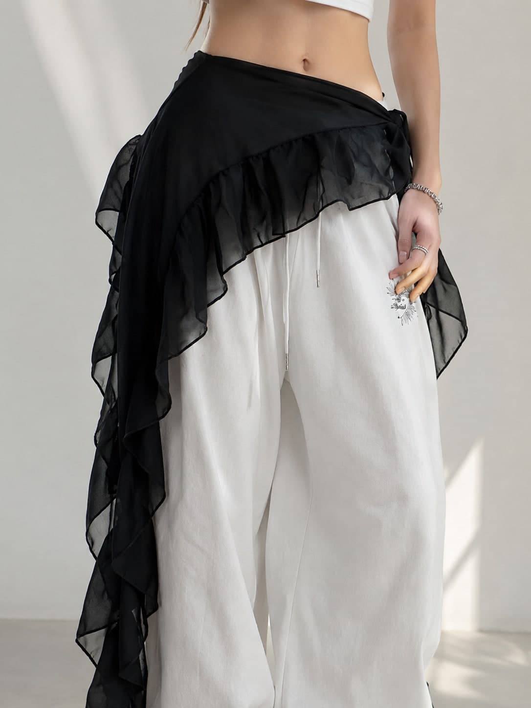 Jazz Dance Layered Chiffon Hip Scarf, Ruffle Sheer Waist Apron, Y2K Tassel Hip Cover, Street Style Hip Hop Dance Accessory, Versatile Waist Scarf